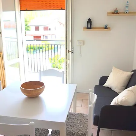 Casa Bianca 2-12 *